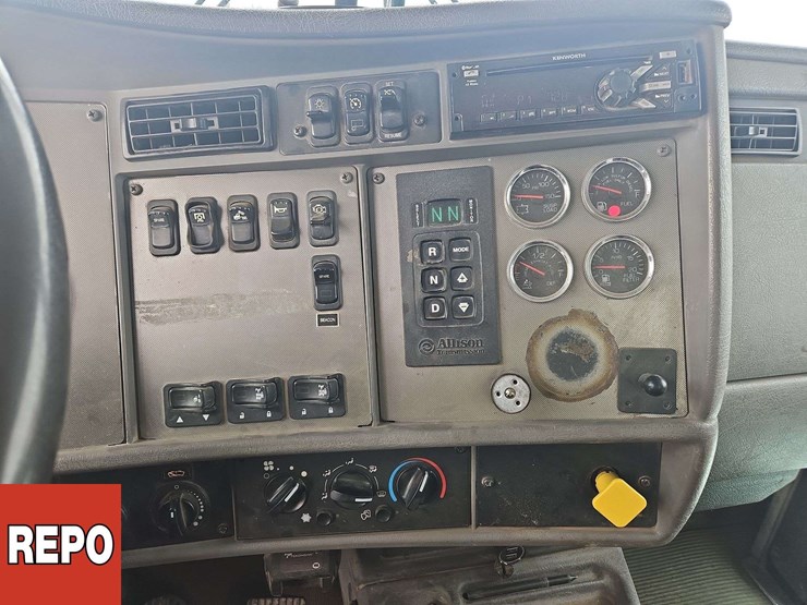 2016-kenworth-t370-image-14