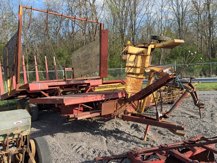 new-holland-1033-image-2