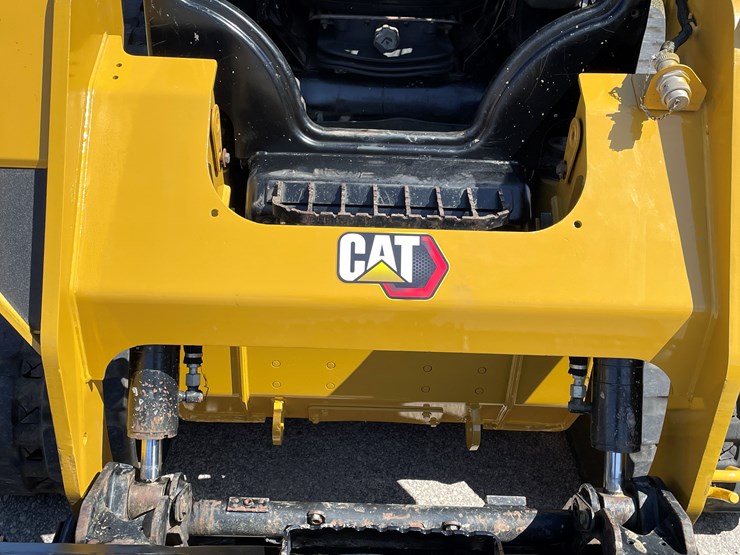 2019-caterpillar-259d3-image-18