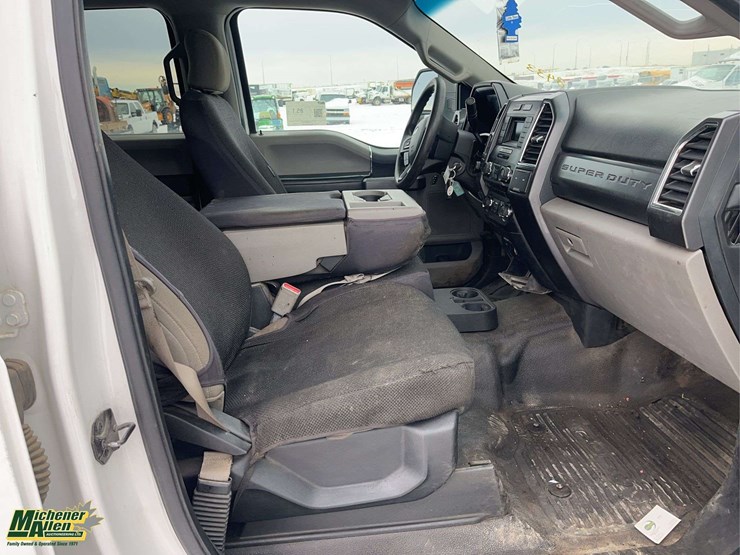 2017-ford-f350-image-16