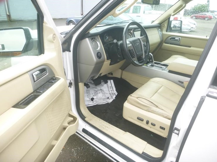 2015-ford-expedition-image-7