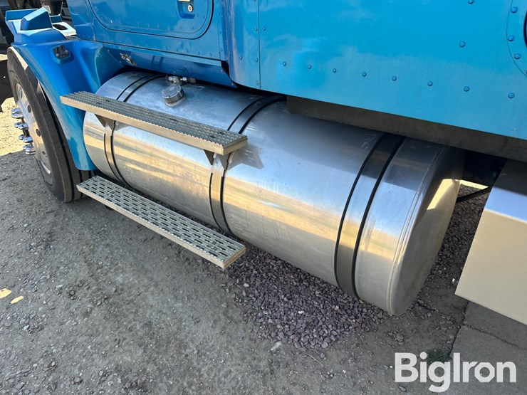 2000-international-2000-image-17