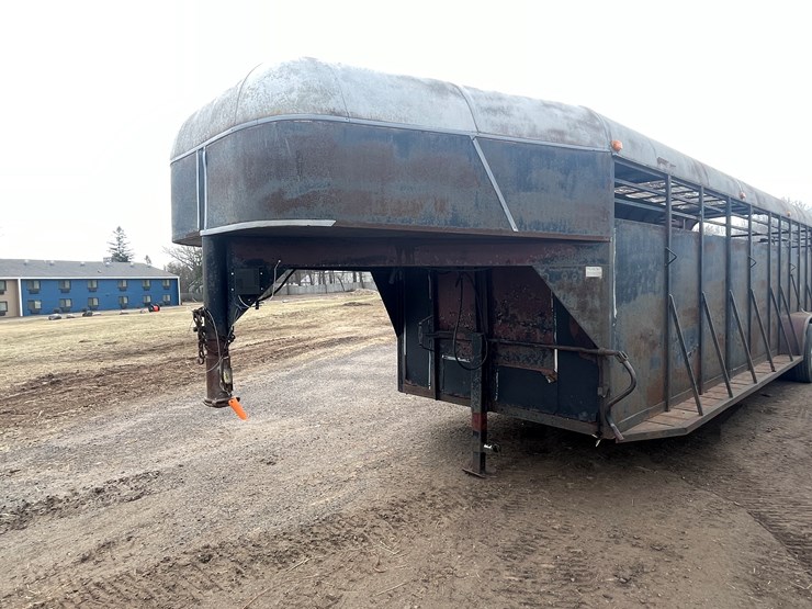 #294-•-1998-calico-livestock-trailer-(has-mn-title)-(mora,-mn)-image-3