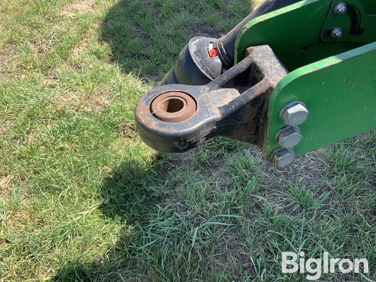 2019-john-deere-l341-image-10