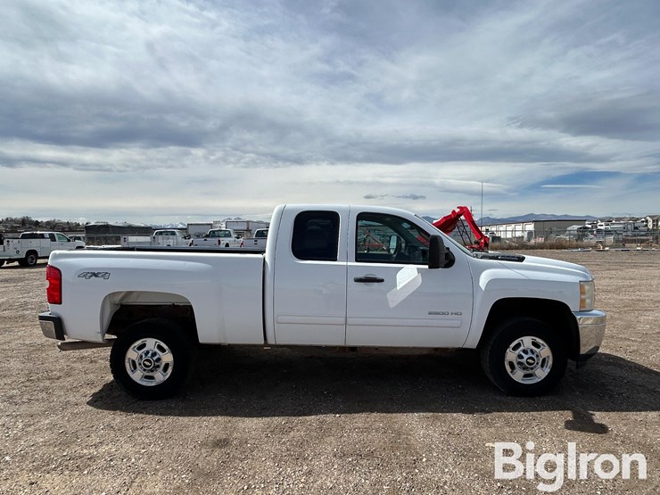 2011-chevrolet-silverado-2500-lt-image-4