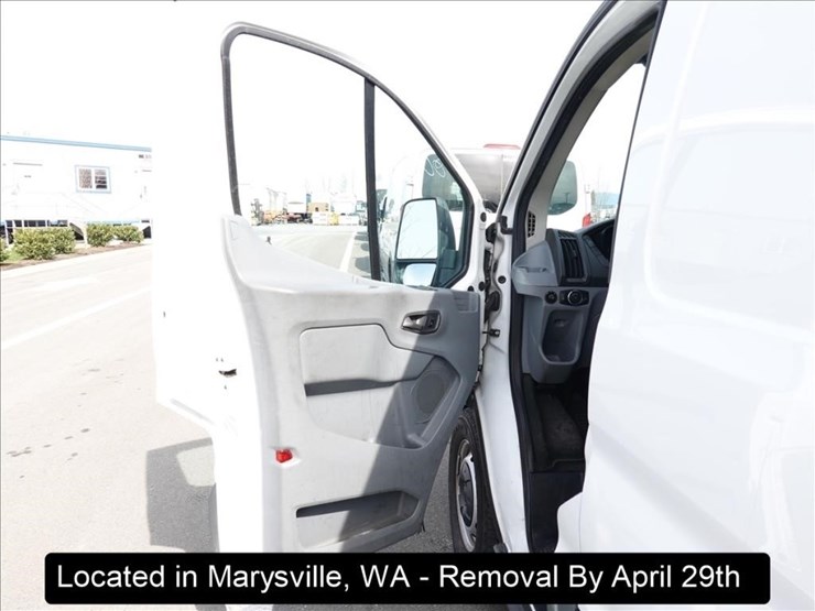 2015-ford-transit-image-23