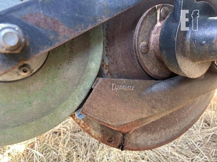 2004-john-deere-1590-image-52