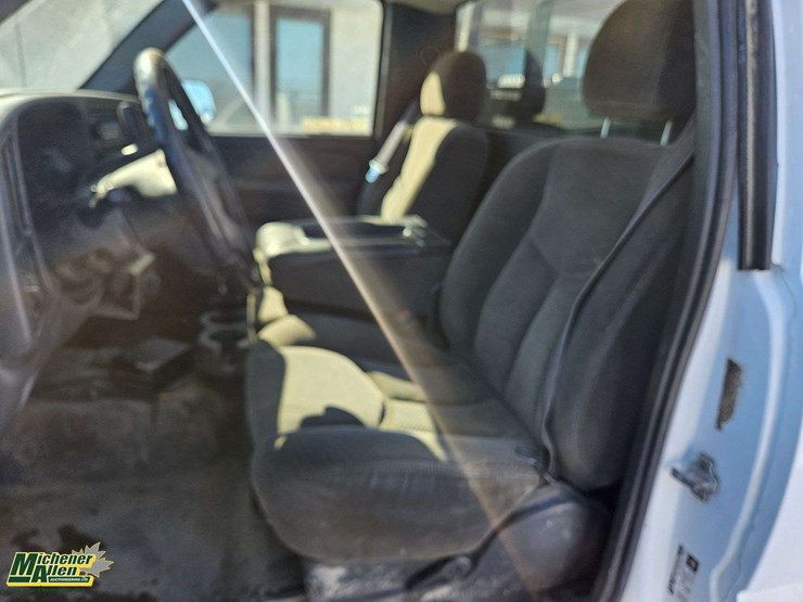 2005-chevrolet-silverado-2500hd-image-15