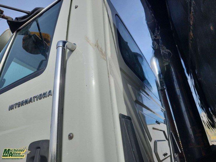 2006-international-workstar-7500-image-42