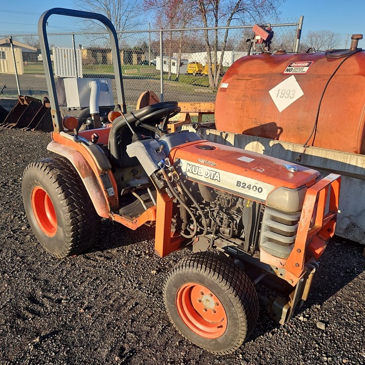 KUBOTA B2400