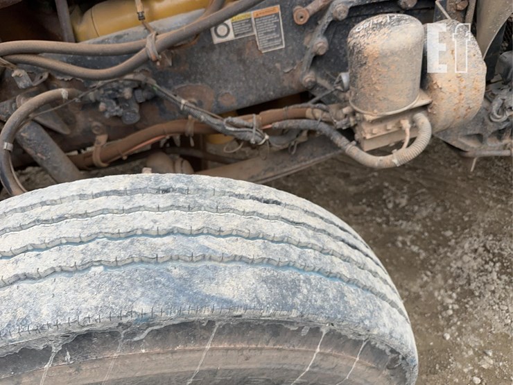 2005-kenworth-t800-image-10