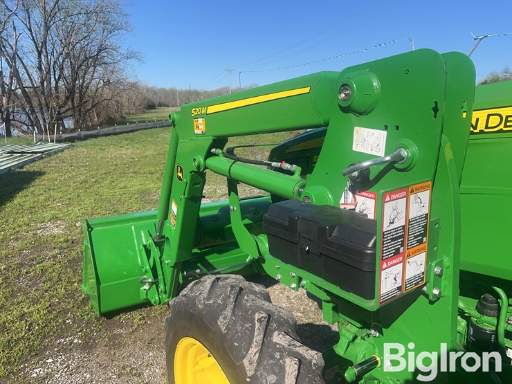 2020-john-deere-5055e-image-10