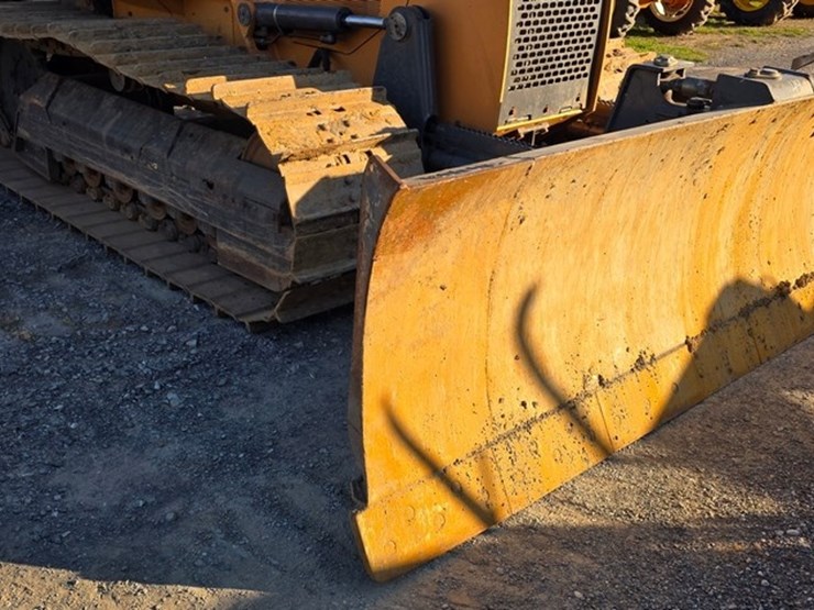 2013-case-850m-image-45