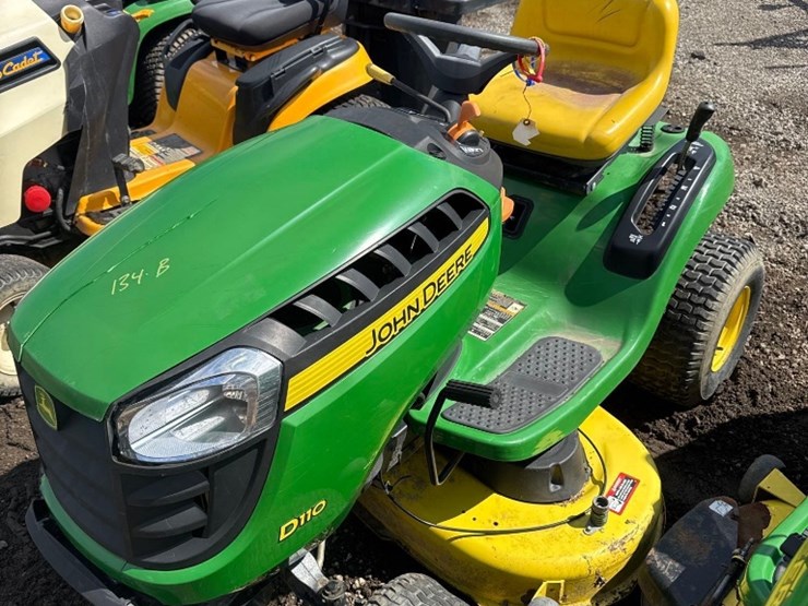 john-deere-d110-image-1