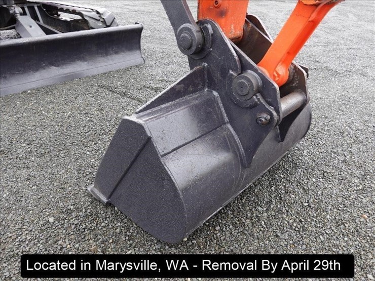 2017-kubota-kx080-image-24