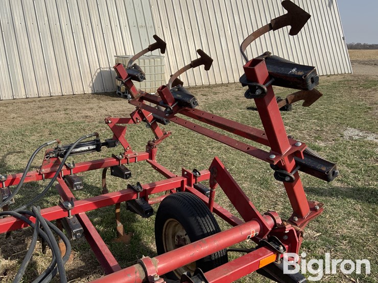 international-4500-image-12