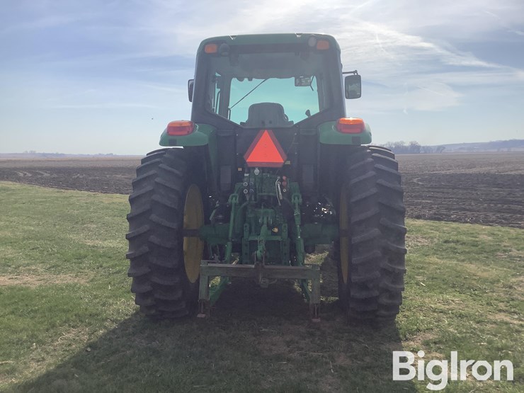 2011-john-deere-7230-image-6