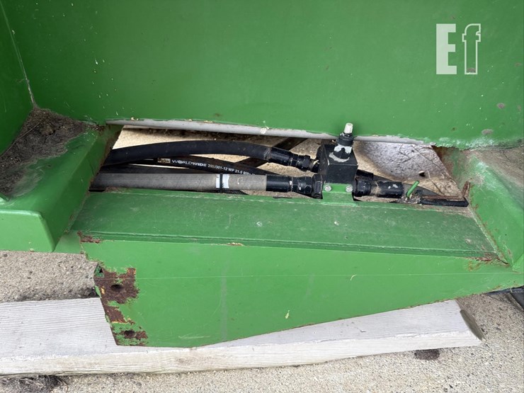 2005-john-deere-4920-image-103