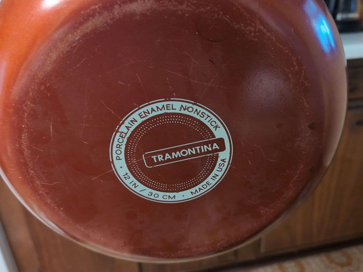 assorted-kitchen-cookware-with-tramontina-porcelain-enamel-nonstick-frying-pan-image-3