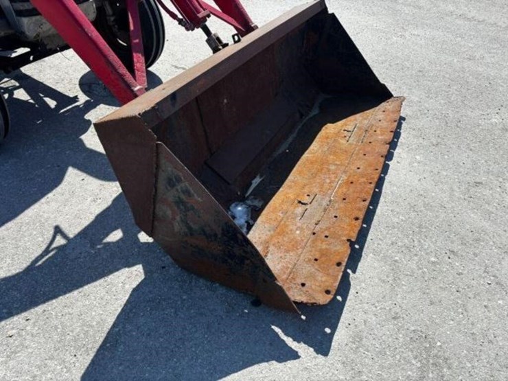 massey-ferguson-135-image-26