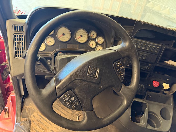 2014-international-prostar-image-76