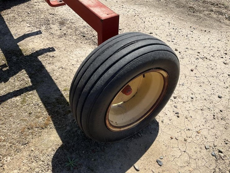 new-holland-252-image-8