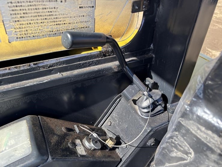 komatsu-pc28uu-2-image-28