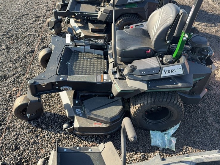 #4027-•-yakta-yxr-710-zero-turn-mower-image-12