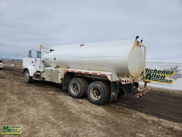 2008-peterbilt-340-image-2