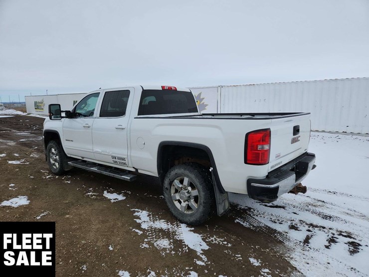 2016-gmc-sierra-3500hd-image-2