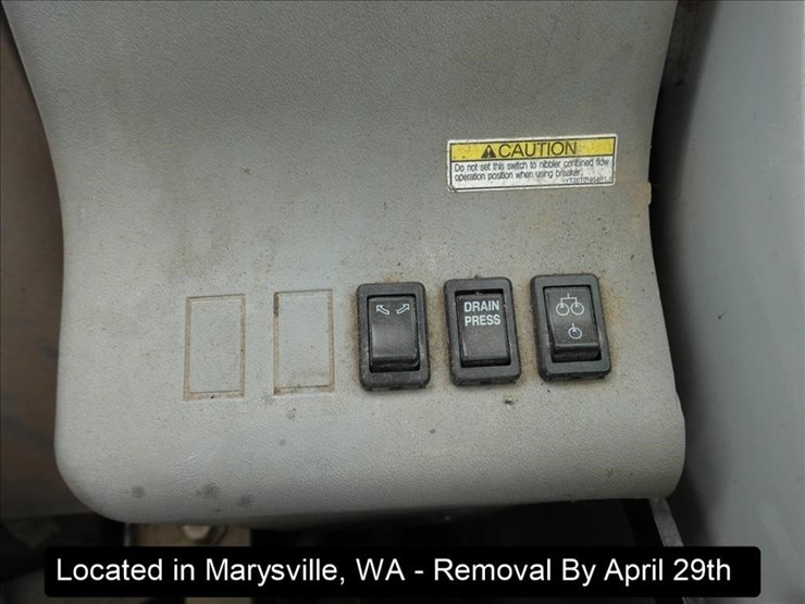 1999-kobelco-sk135sr-lc-image-19