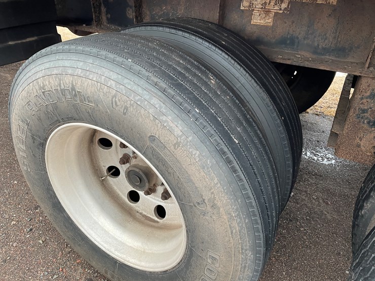 #290-•-2005-great-lakes-(3)-axle-pup-trailer-(has-mi-title)-(marenisco,-mi)-image-9