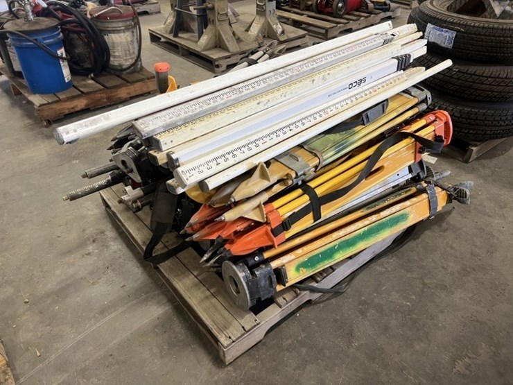 topcon-trip-pods-&-seco-grade-rods-image-1