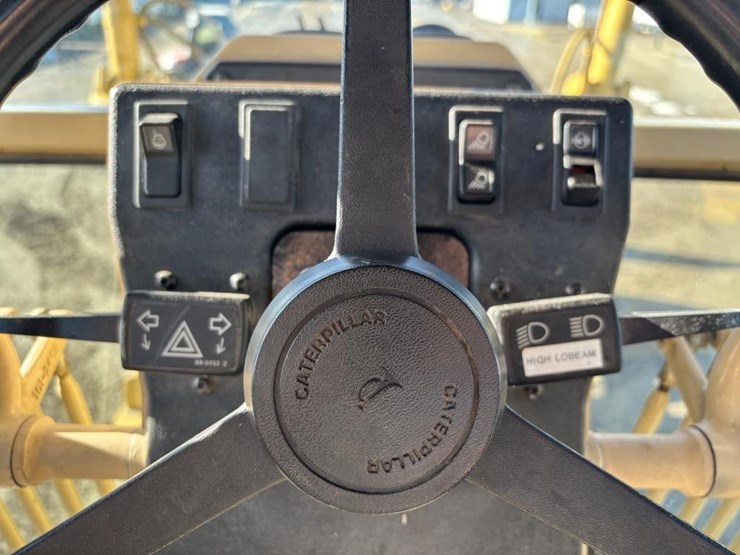 caterpillar-143h-image-46