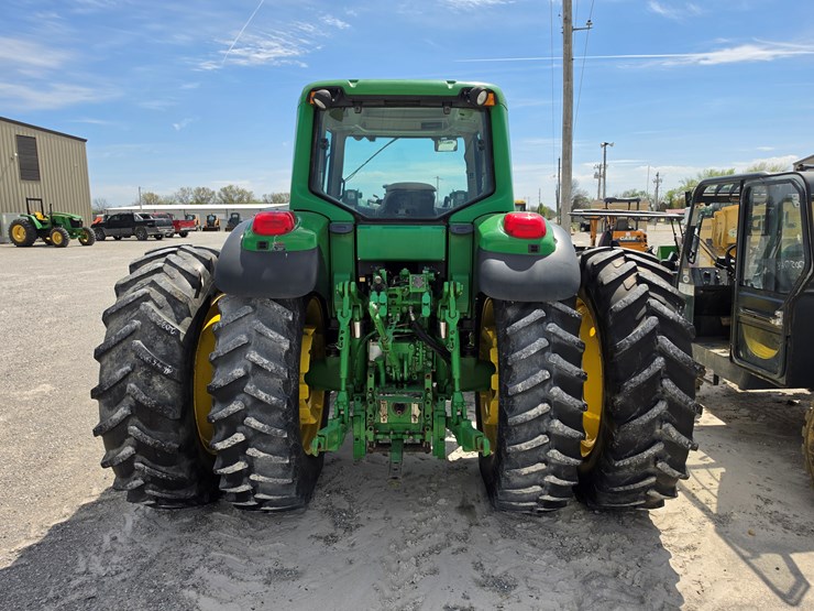 2006-john-deere-7520-image-11