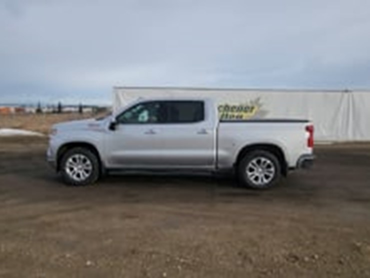 2022-chevrolet-silverado-1500-image-5