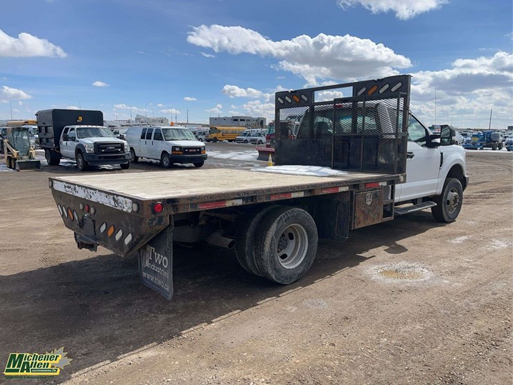 2017-ford-f350-image-5