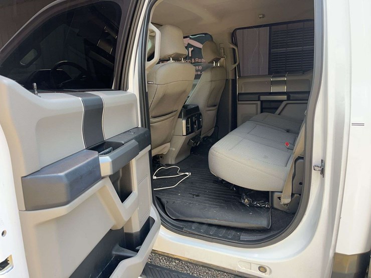 2016-ford-f150-image-16