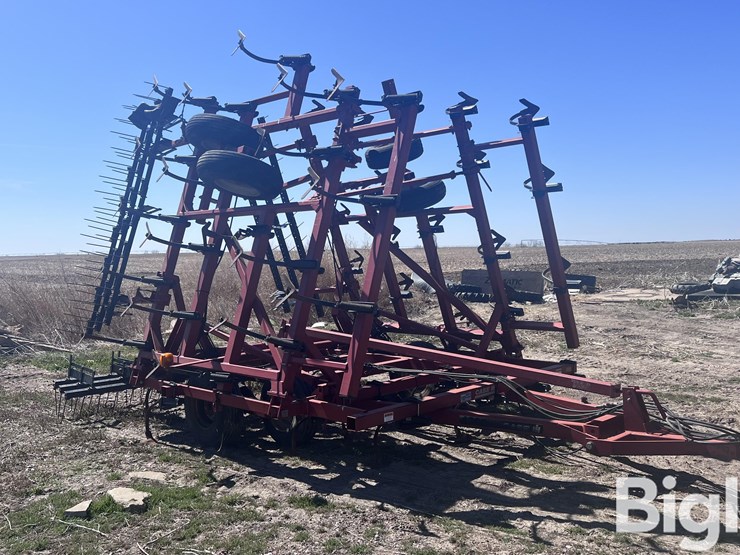 case-ih-4300-image-3