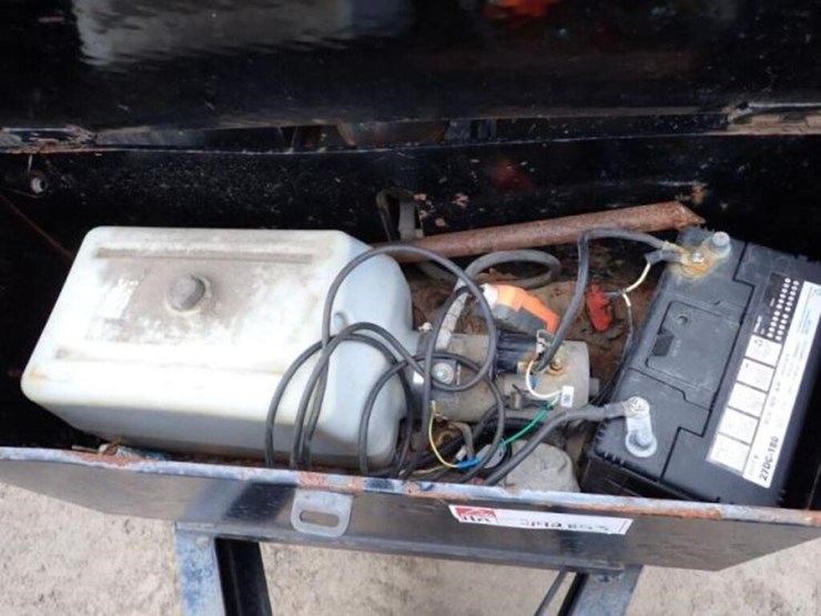 2017-miska-14-ft-tri/a-dump-trailer-image-11