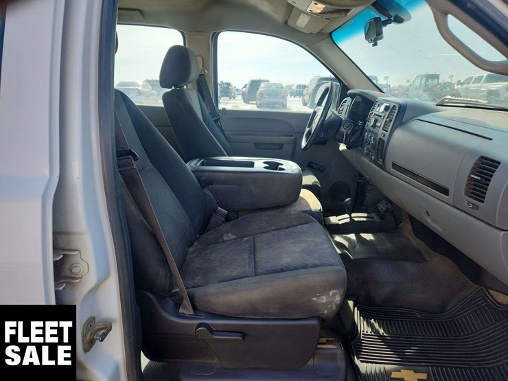 2013-chevrolet-silverado-1500-image-13