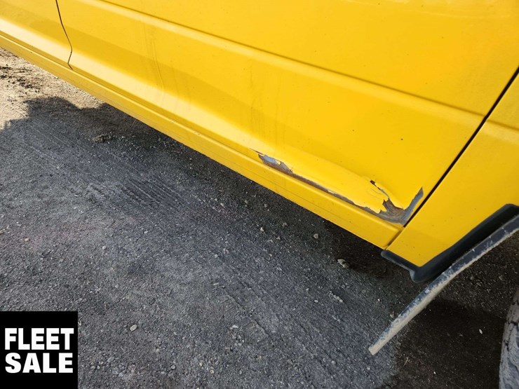 2019-ram-1500-classic-image-36