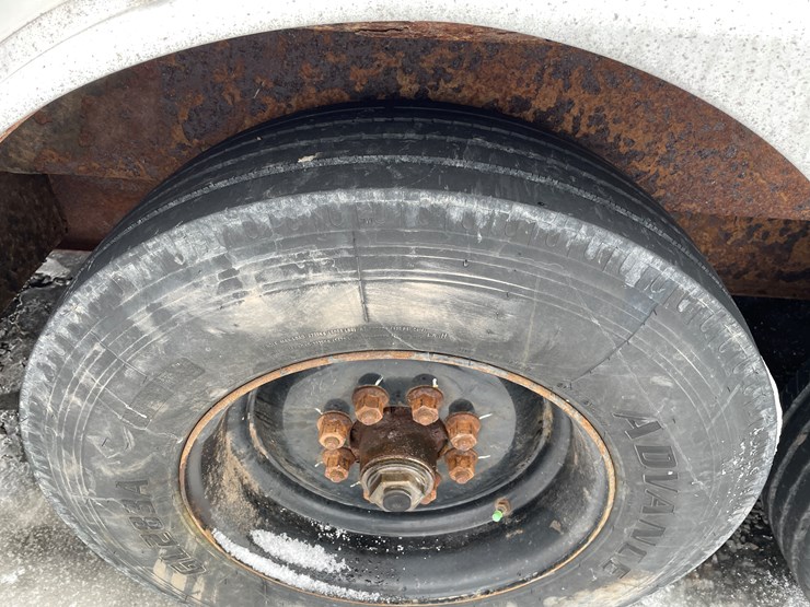 #280-•-2015-united-uxgn-8.536tr80-(3)-axle-enclosed-trailer-(has-wi.-title)-(mason,-wi)-image-30