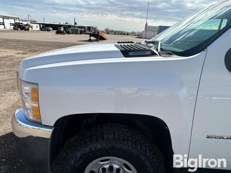 2010-chevrolet-silverado-2500-image-10