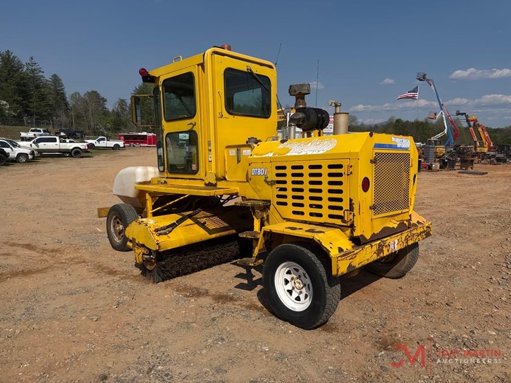 superior-broom-dt80-image-5