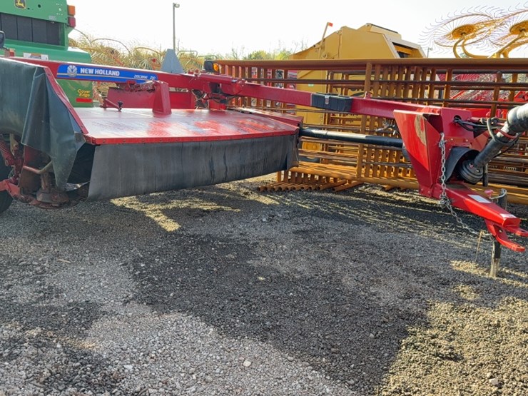 2019-new-holland-210-image-1