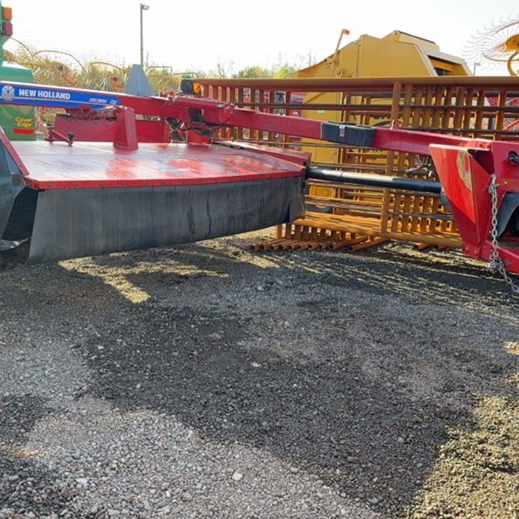 2019 NEW HOLLAND 210