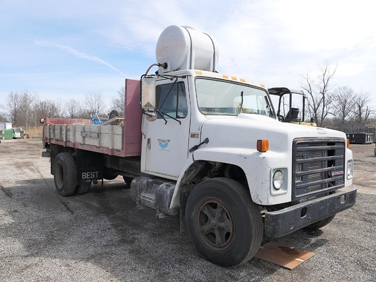 1987-international-1754-truck,-sn:1htlccfm6hh478150,-with-whiteman-mixer-image-1
