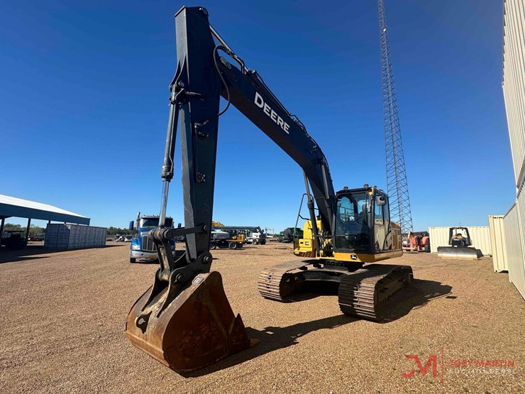 2021-deere-200-lc-image-4