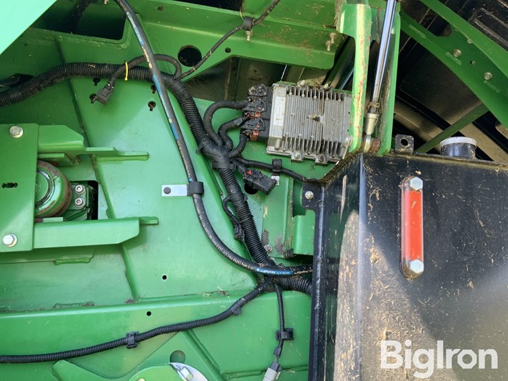 2019-john-deere-l341-image-19